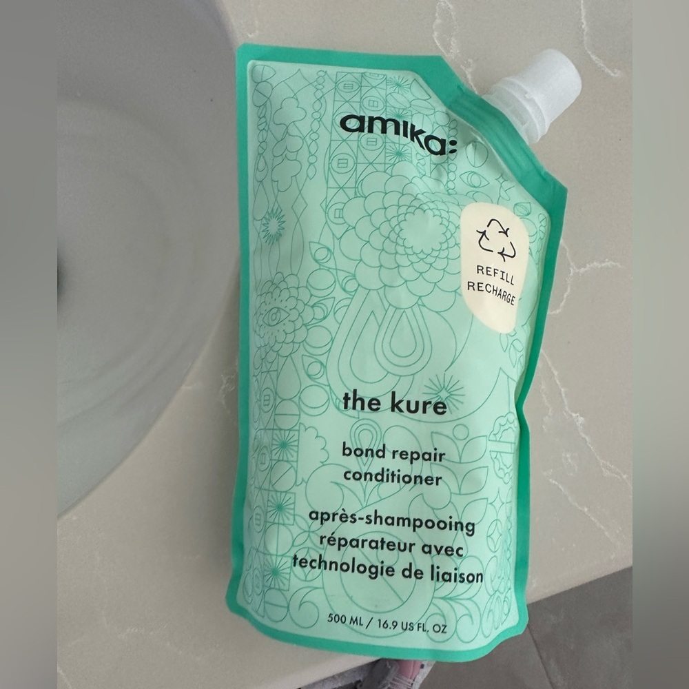 Amika The Cure
